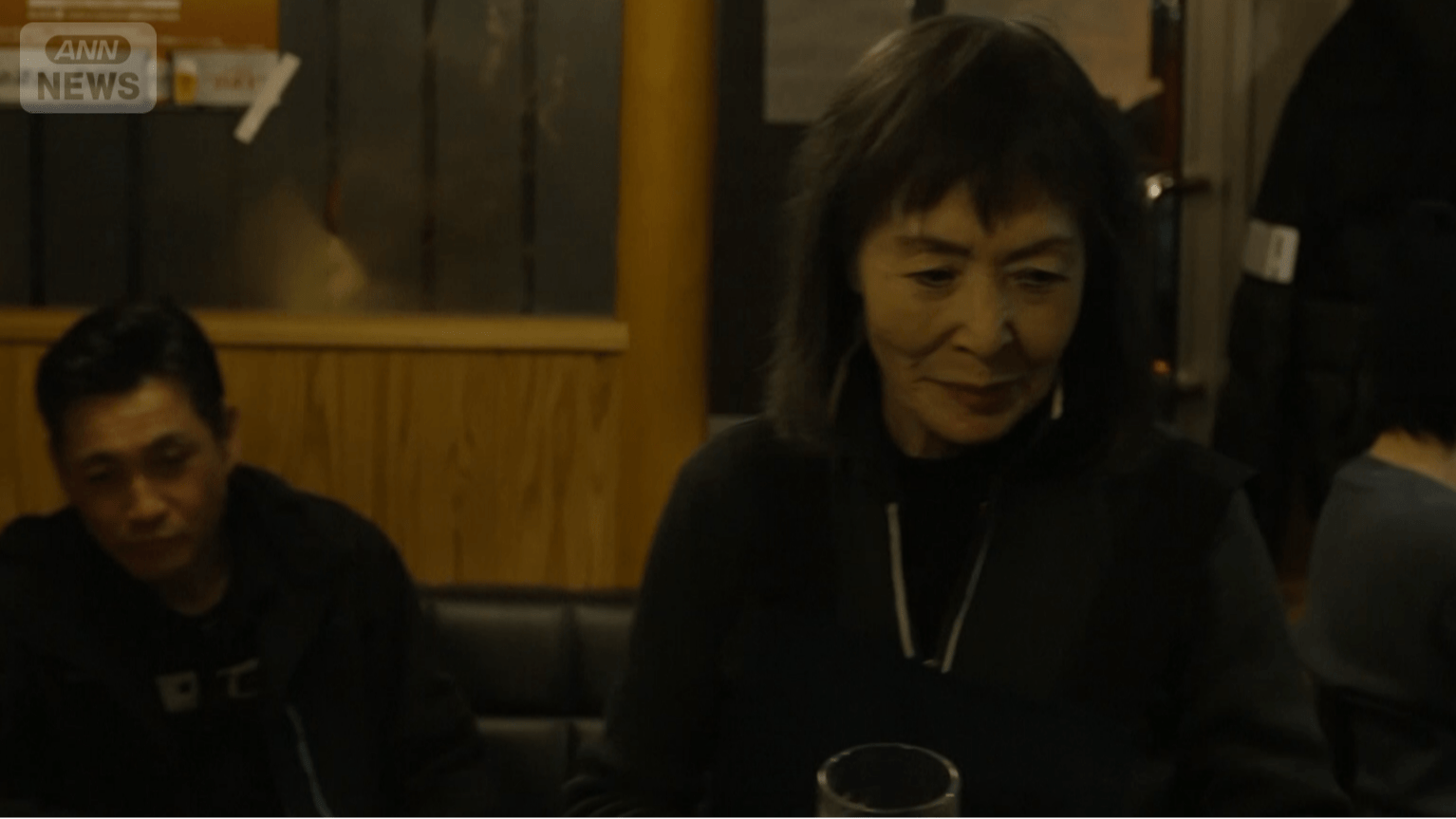 接客中の梅澤さん　2026年3月