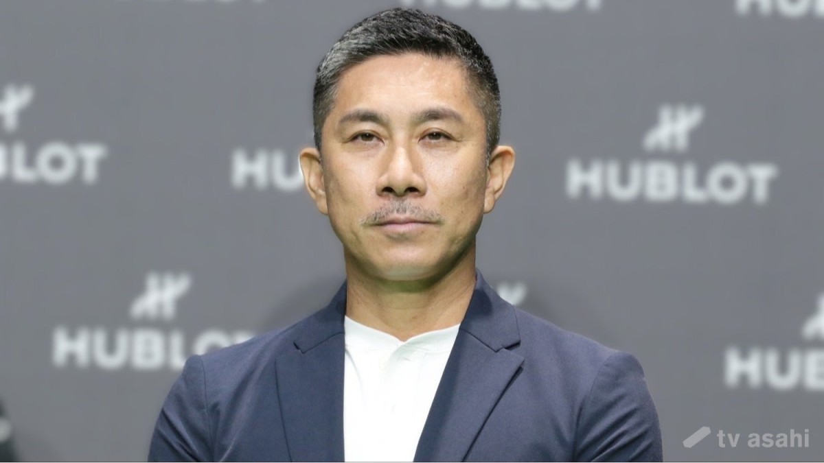 番組ロケで大けがの前園真聖、松葉杖姿の写真添え「今日からリハビリが始まりました」