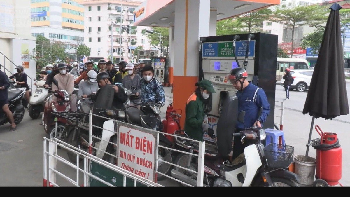 中東経由の航空便大幅減でアジア混乱…ドラム缶で軽油購入　長期化で医薬品の供給にも