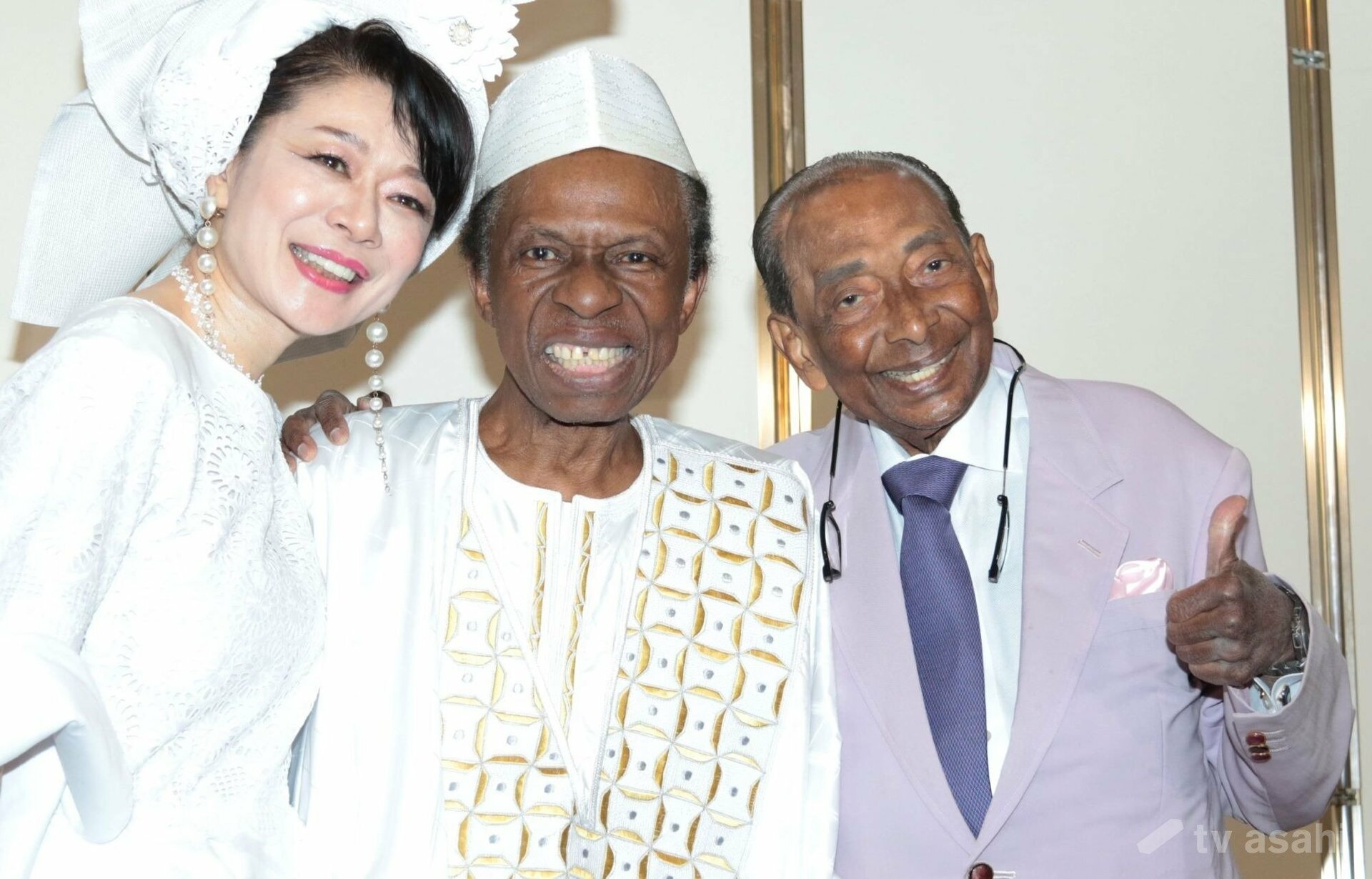 オスマン・サンコン、喜寿のパーティー開催！視力低下は「新橋のネオンでやられた」