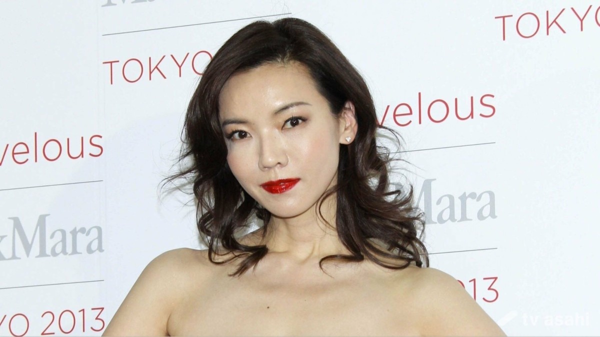 元宝塚トップスター・和央ようか、週刊誌報道に言及「私的な事でお騒がせし…」自筆でメッセ―ジ