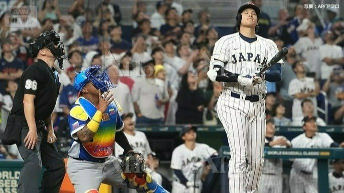 9回2アウトで遊飛に倒れる大谷翔平選手