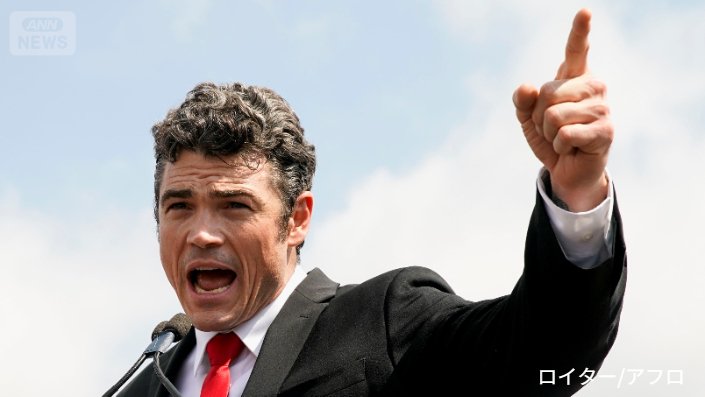 米議会襲撃事件の支持者の集会で演説するケント氏　ワシントン　2021年9月18日　