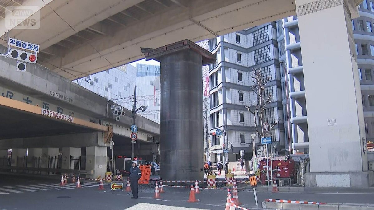 大阪ど真ん中・梅田の巨大パイプ　突然の出現から2週間ようやく撤去　一時13mの高さに