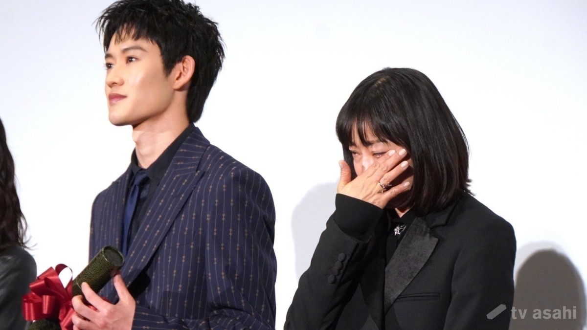 菅野美穂、“息子”の成長に涙！山時聡真、母の“おねだり”に「震えながら切って…」