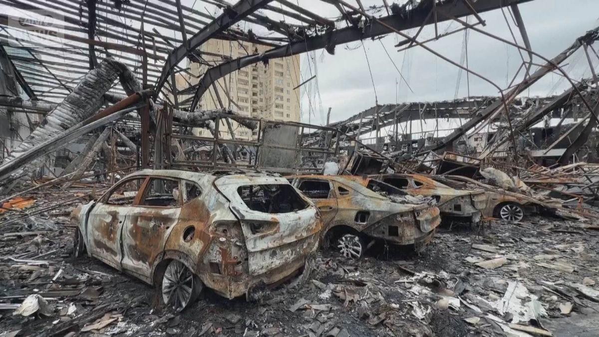 紅海危機で石油ひっ迫拡大も　親イラン「フーシ派」戦闘参加表明