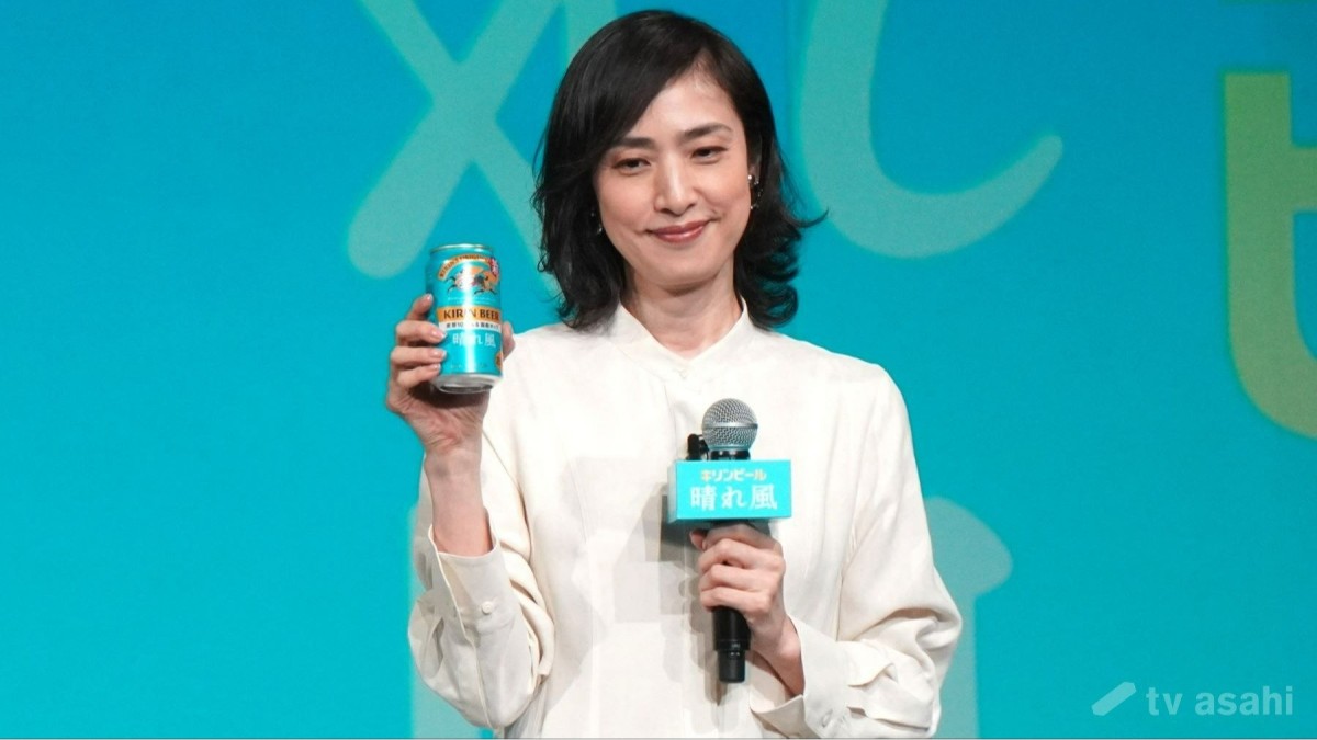 天海祐希、新・晴れ風で乾杯し「一緒に幸せになってもらいたい」