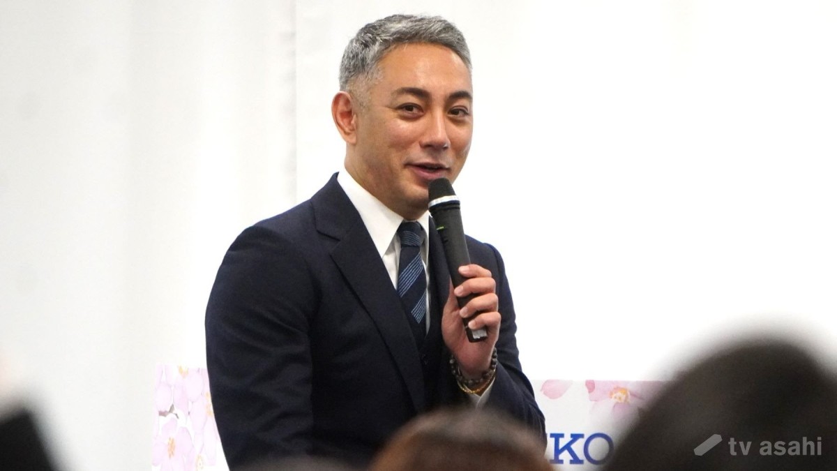 市川團十郎、セイコーグループ入社式にサプライズ登場　新入社員へエール