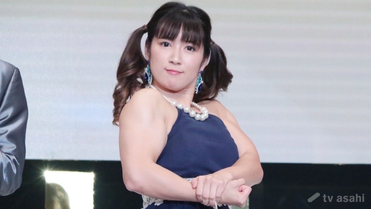 第1子妊娠中の元筋肉アイドルが「腹囲100cm突破…。体重も12kgほど増え…」
