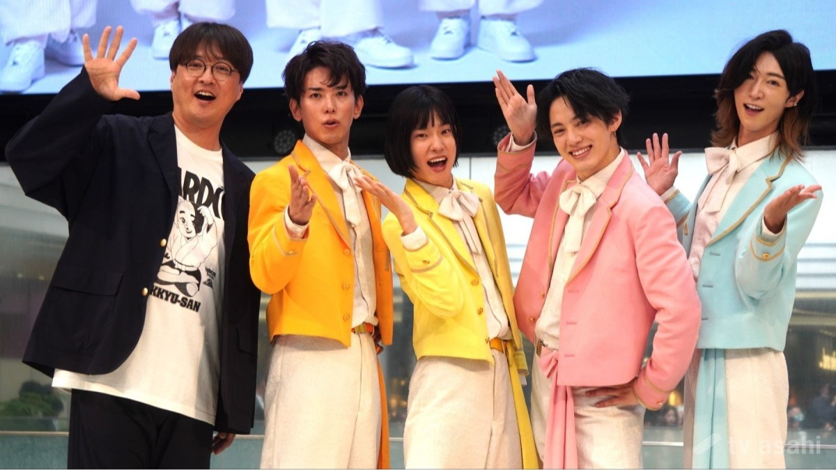 モナキ、デビューイベントで純烈・酒井のサプライズ発表に涙　今後の目標は「レコード大賞の新人賞」
