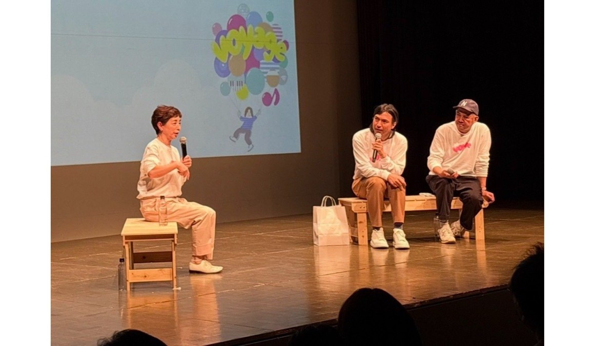 ふかわりょうがトークライブ開催、ゲストで阿川佐和子氏が出演し会場沸かす