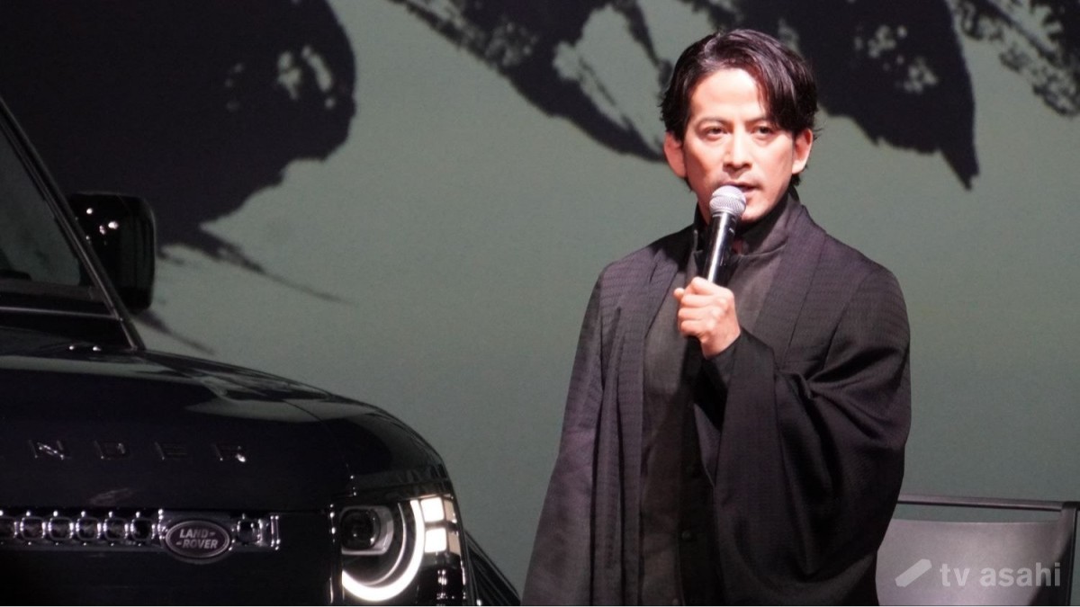 岡田准一、“パートナー”との夢明かす「ダカール・ラリーみたいな所に行ってみたい」