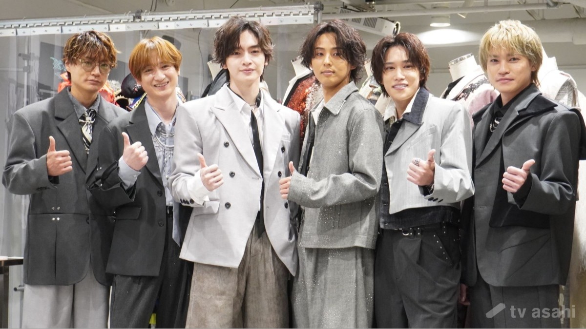 Kis-My-Ft2、15周年記念衣装展を開催！藤ヶ谷太輔「香りまでしちゃう