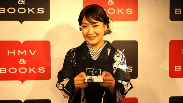 市川由紀乃「名刺をお渡しするのが新鮮」　新曲リリース日に渋谷で一日店長　サプライ…