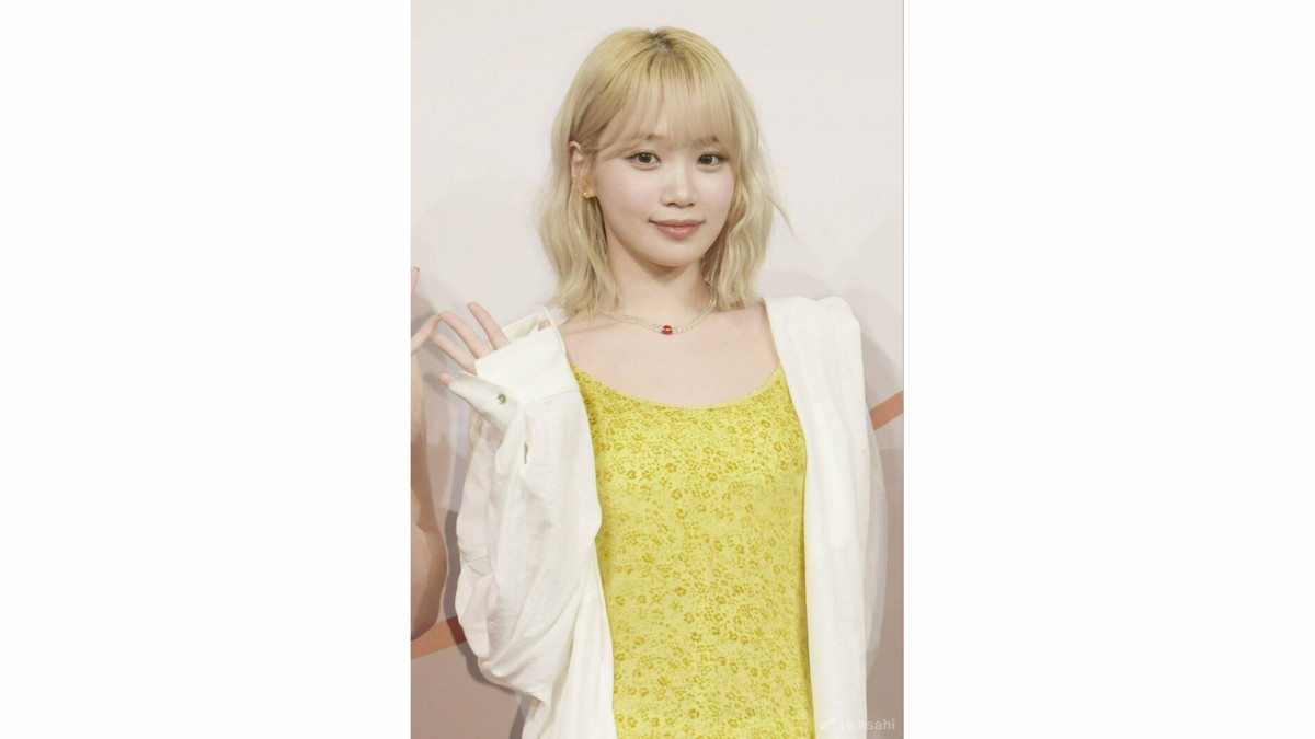 「LE SSERAFIM」KIM CHAEWON、首の痛みのため一定期間休養を発表