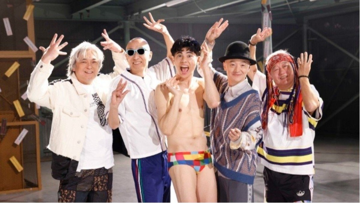 爆風スランプ×小島よしお「一緒に歌えるなんて感無量ピーヤ！」　幻の未発売曲が40年超えて初音源化