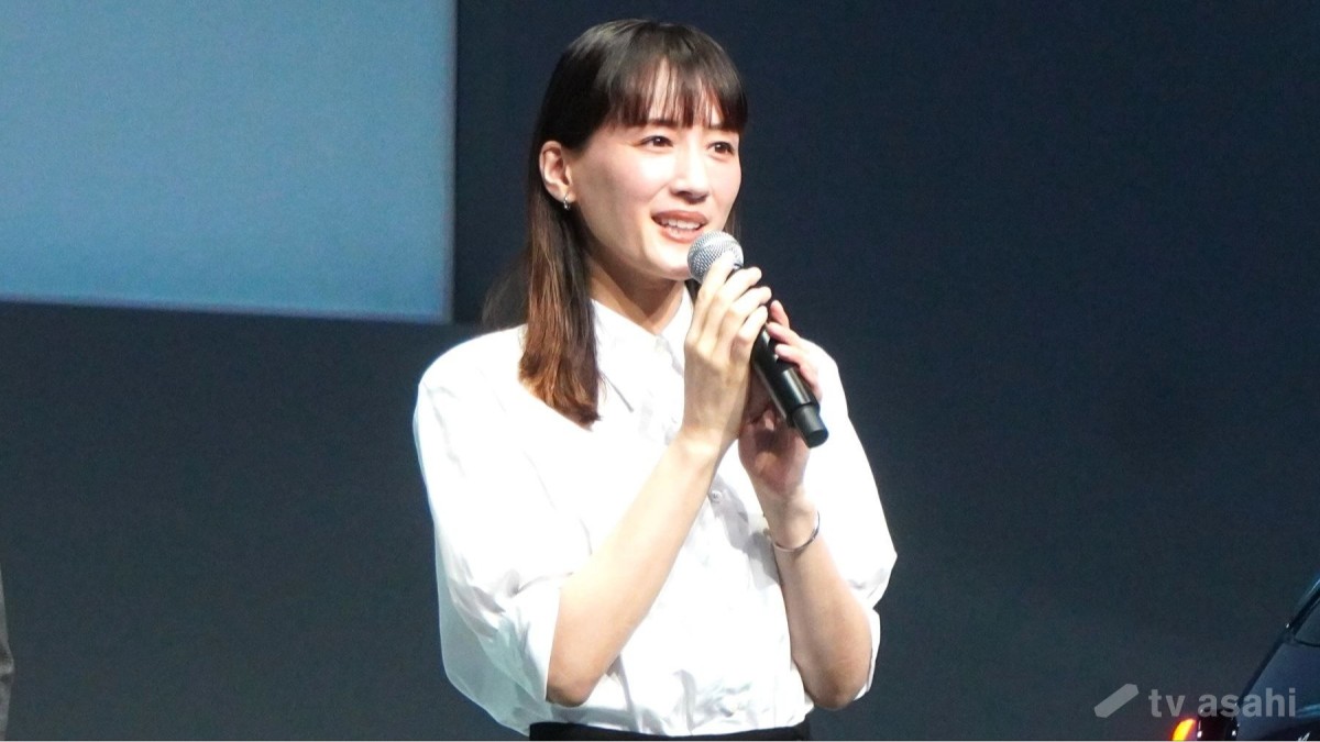 綾瀬はるか、今年の目標は「キャンプ」