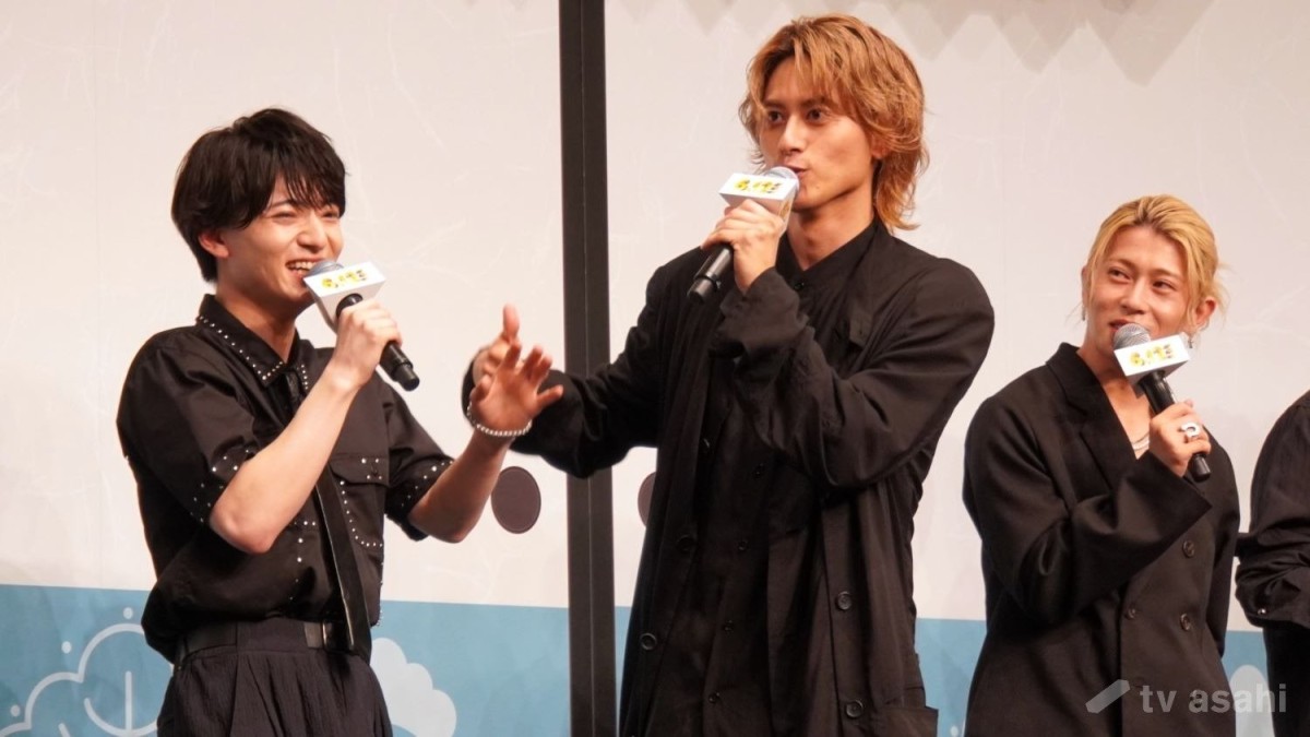 Aぇ！groupの小島健、後輩からの“ラブコール”に「ごめんなさい！」