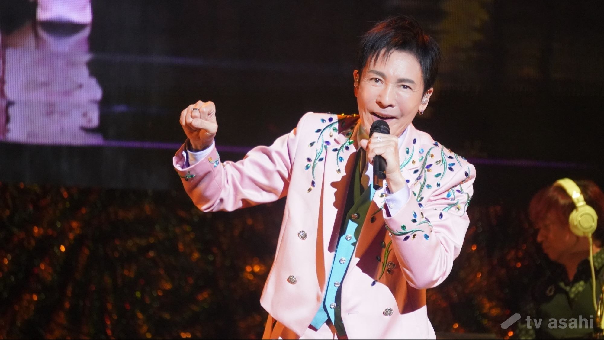 画像まとめ】郷ひろみ、新曲「I'm Neo G」を披露！「歌いこなしちゃう