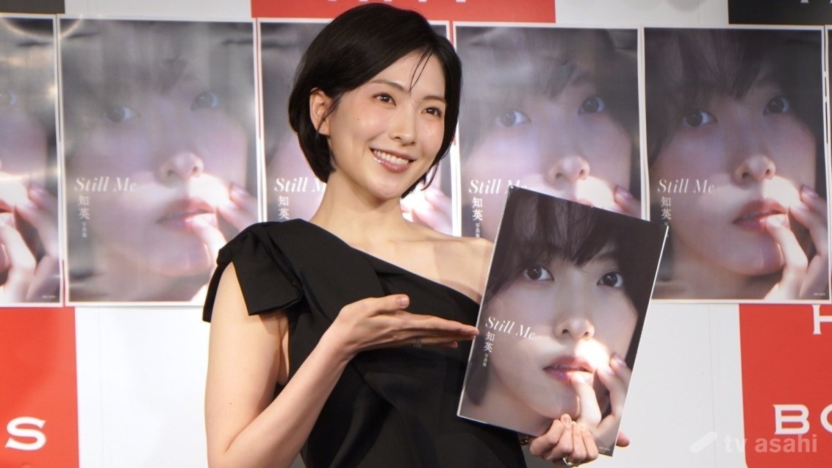 知英、水着に初挑戦！“谷”の時期には「海が私を抱いてくれるような気が…」