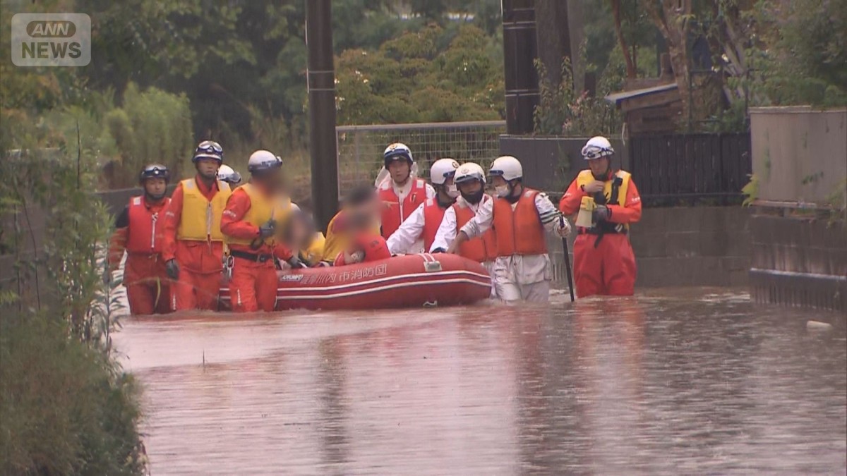 土砂崩れや浸水も相次ぐ…各地で危険な大雨　迫る“ダブル台風”に警戒
