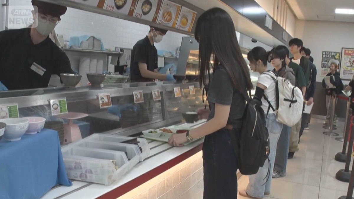 大学食堂で100円朝食「すごく助かる」学生行列　企業が支援　人材獲得へアピール
