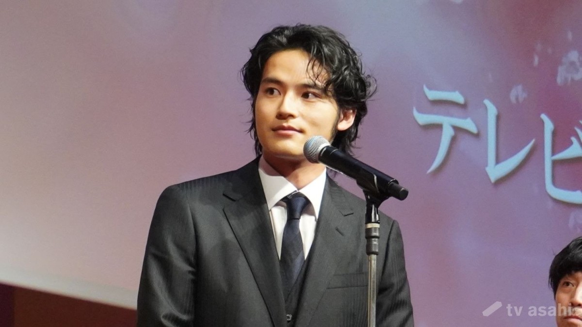 水上恒司「宝のような日々になりました」青春群像劇ミステリーで受賞
