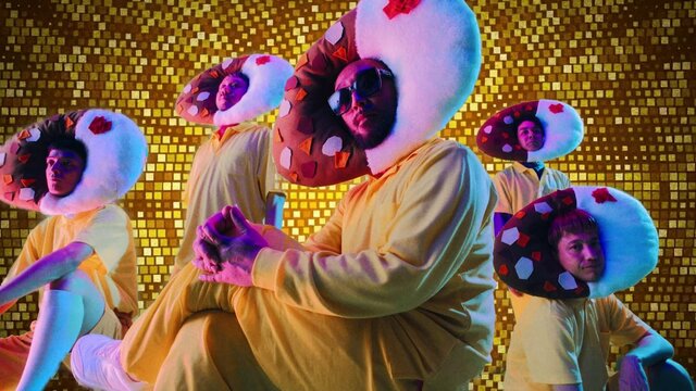 ORANGE RANGE新曲MV公開　「高熱でうなされる夢」のようなカオス映像に