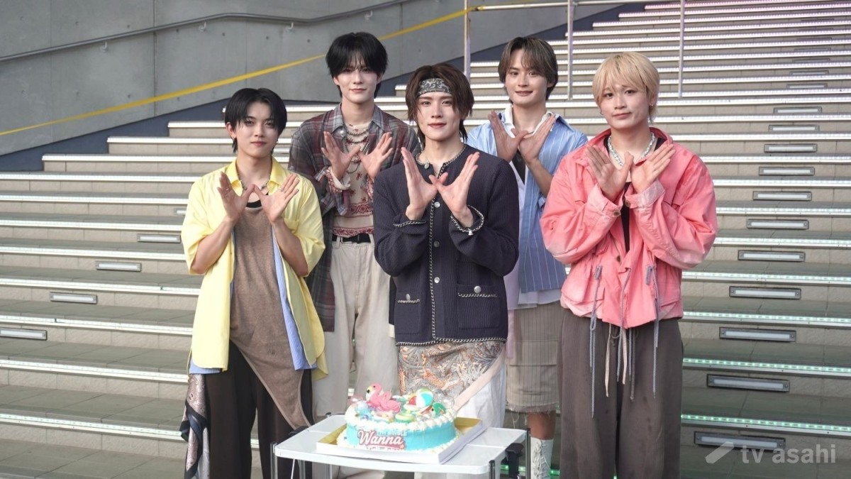 DXTEEN、屋外でのイベントに汗だく「水に入りたい」