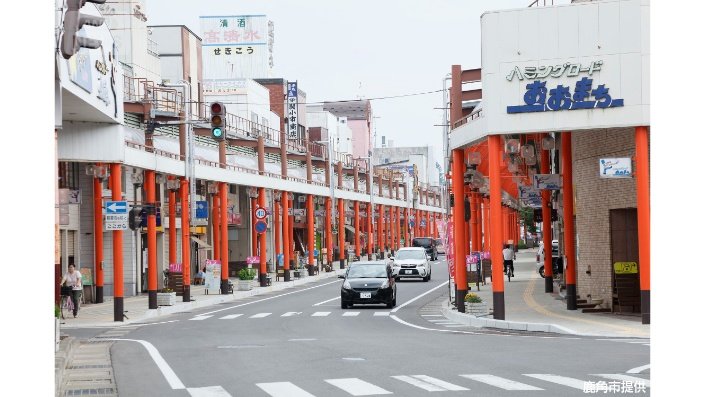 鹿角の中心部、花輪のアーケード街