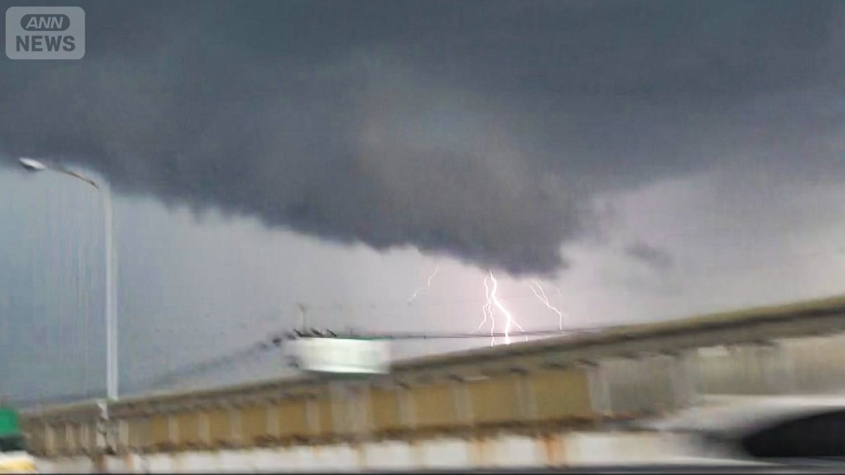 「黒い雲」カメラ捉えたゲリラ雷雨予兆 都心直撃で列車も…今年は「25％増」発生か