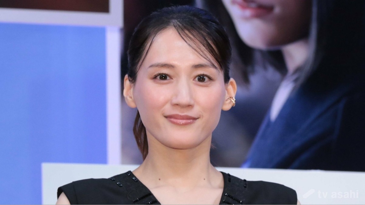 綾瀬はるか「俳優人生においてかけがえのない宝物」＜追悼・東野圭吾さん＞　