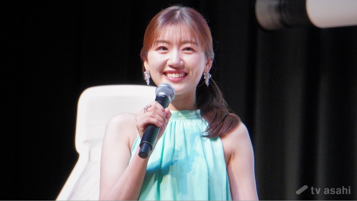 佐々木美玲、水イメージの衣装＆ピアスで「シリカとして輝いていきたい」