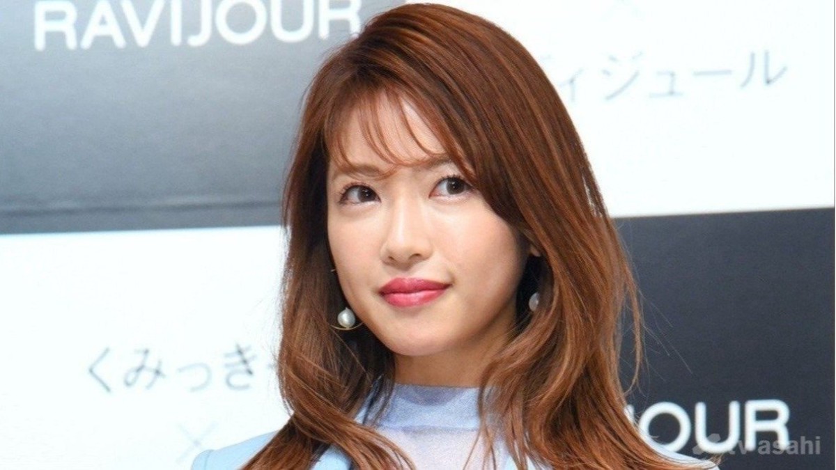 第3子妊娠発表の舟山久美子が家族でのシンガポール移住を発表