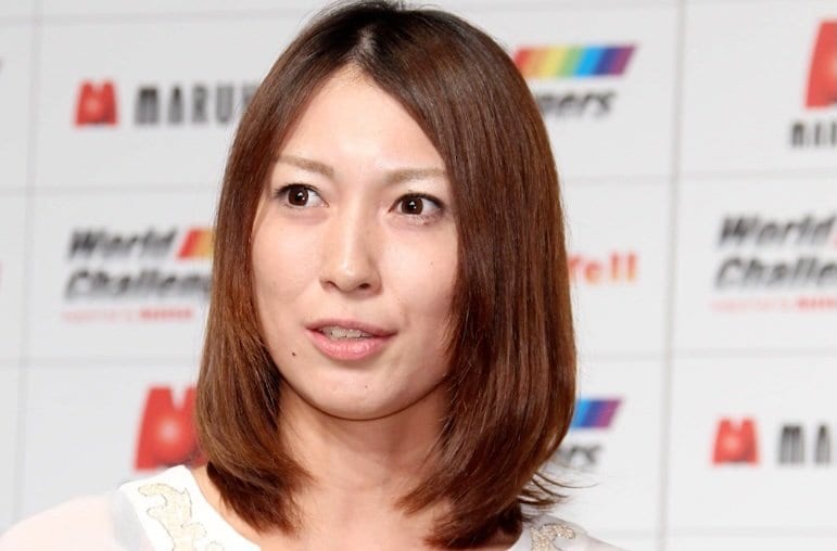 オグシオ・小椋久美子 ルックス重視＆不仲説への思い語る「着たウェアの一部をカードの中に入れるとか…」