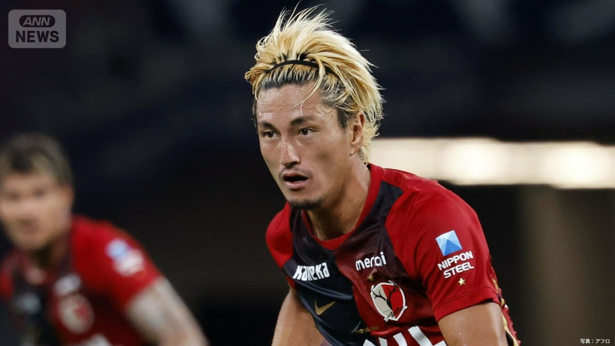 「ミドルキック炸裂」鈴木優磨、強烈腹蹴り→今季初イエローカードにファン物議「ちょっと厳しいな」「開幕戦からお祖母様に怒られる」