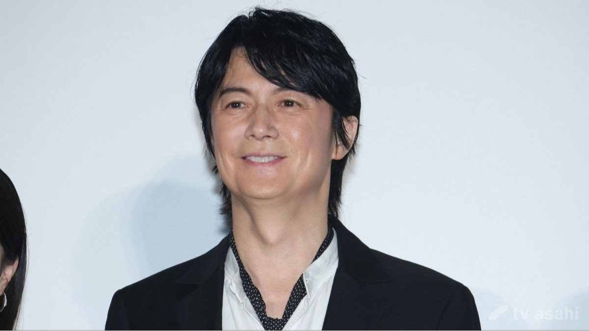 福山雅治が映画舞台挨拶にサプライズ登壇、“ましゃコール”に照れ笑い