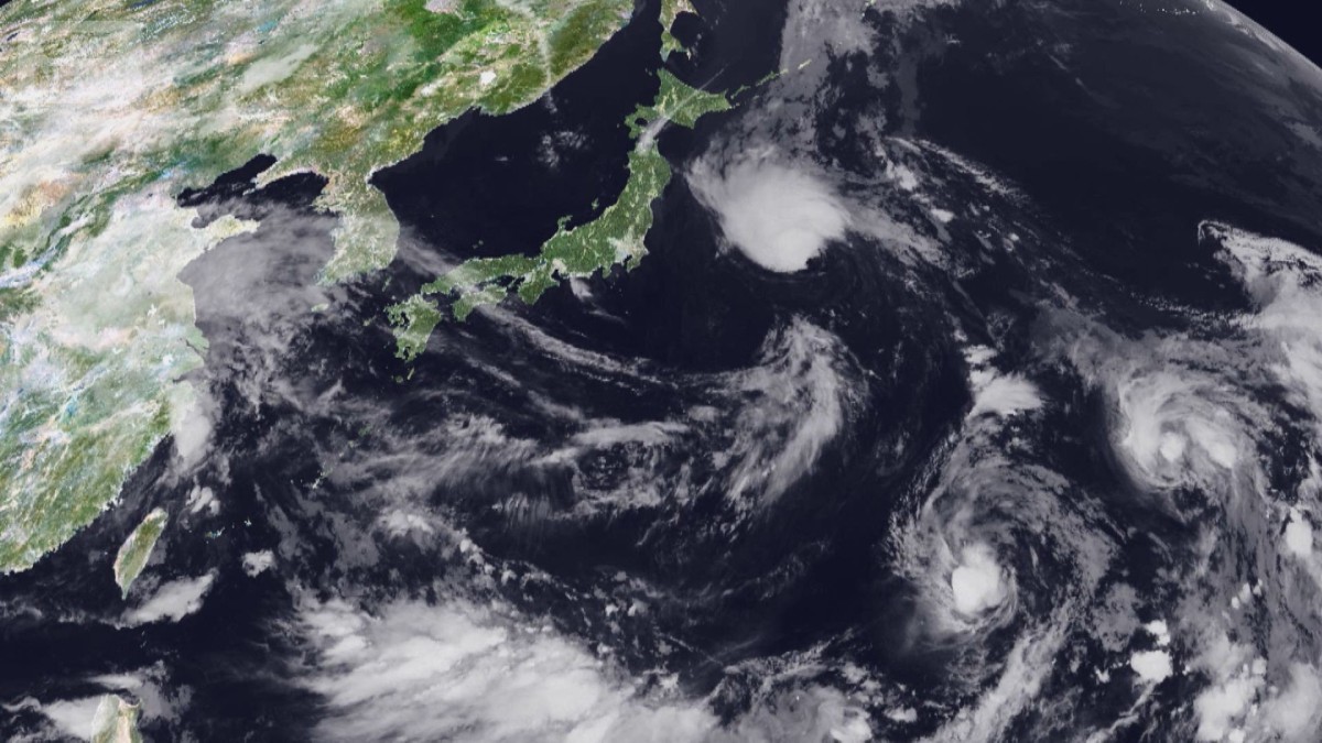 お盆休み直撃で警戒強まる…台風15号“異例ルート”上陸へ　茨城・福島なら統計史上初
