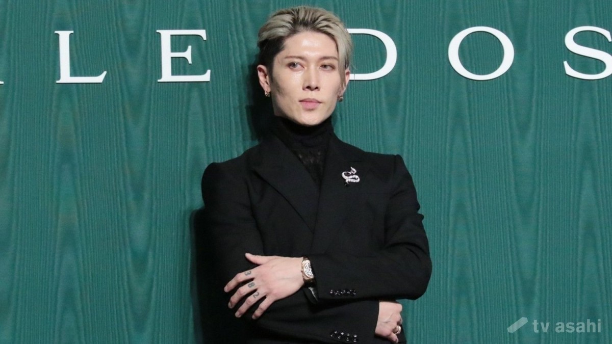靭帯断裂のMIYAVI、近況報告「足だけTMレボリューション」