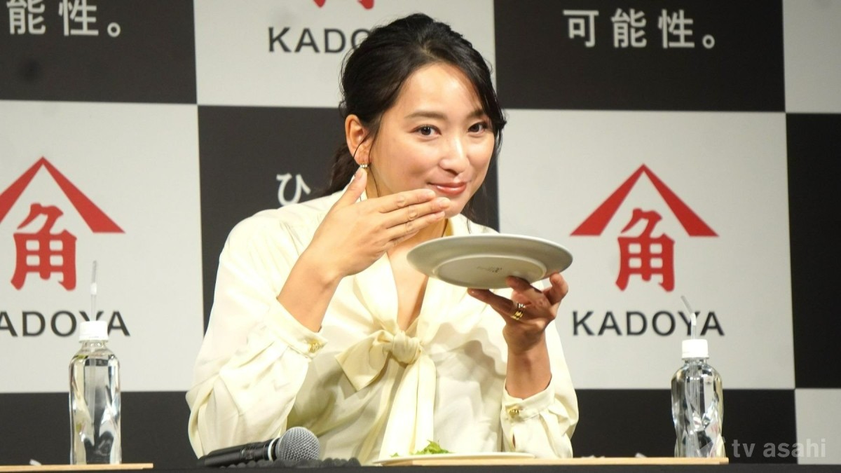 料理好きな杏、新ごま油の活用法は？「食卓に新しい風を吹かせる画期的なオイル」