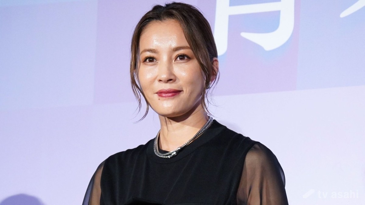 瀬戸朝香、第一腰椎骨折で活動休止「今は治療と療養に専念してまいります」