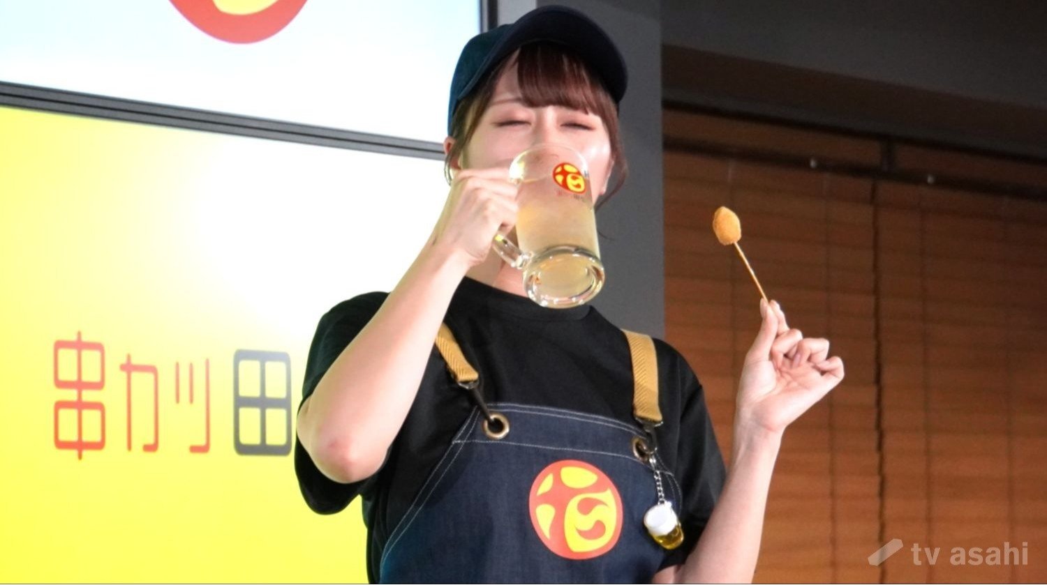 ももクロ・佐々木彩夏、愛する「串カツ田中」のPR大使に！昼からジョッキ片手に「プハァ〜」