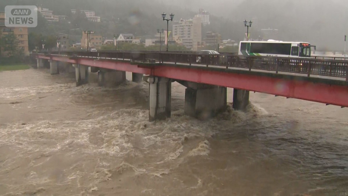 “災害級の大雨”今夏なぜ多発？元台風が前線に…列島各地で大雨　土砂災害に警戒