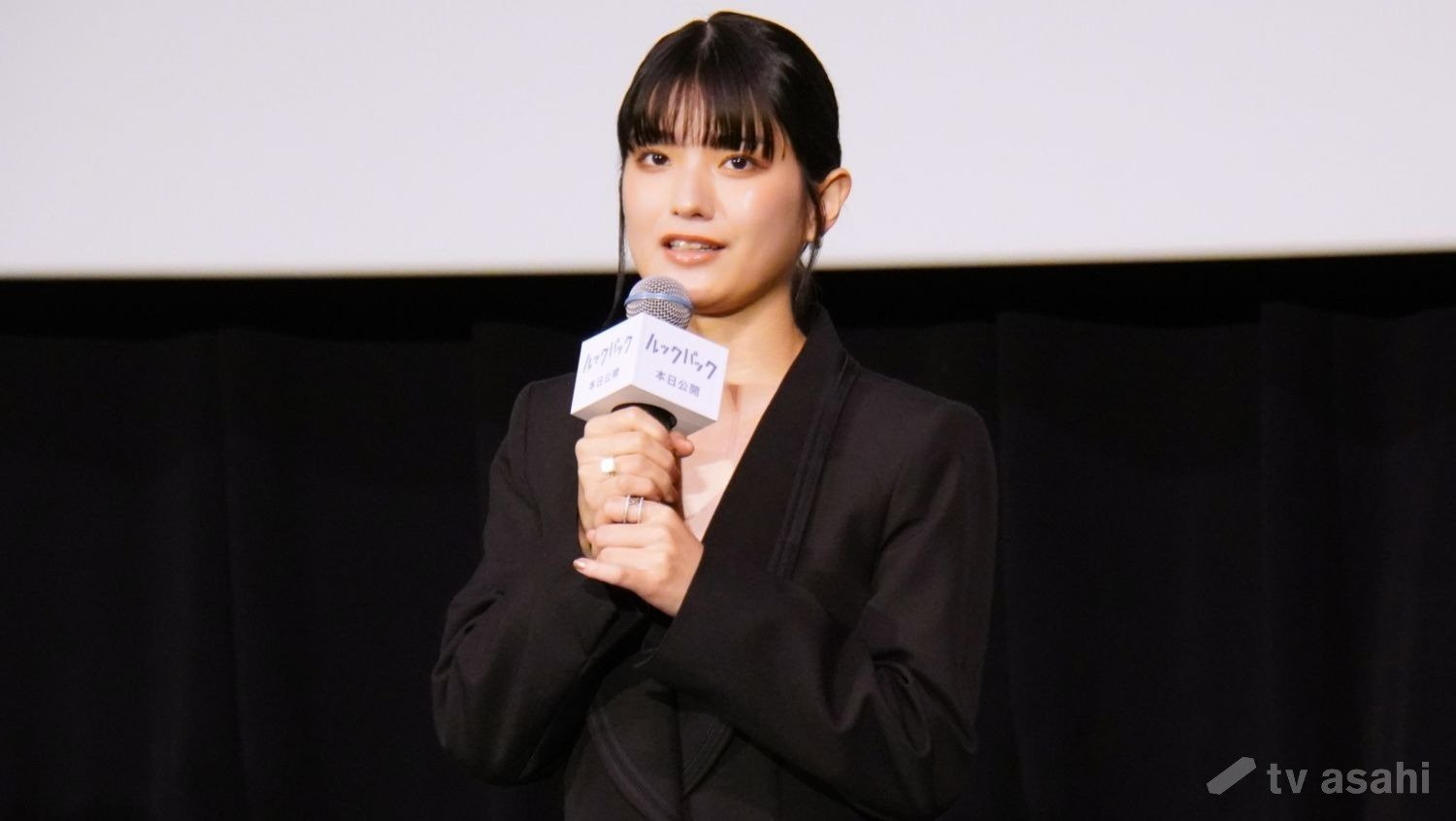 画像まとめ】蒔田彩珠、ベネチア国際映画祭でサイン求められ「スーパー